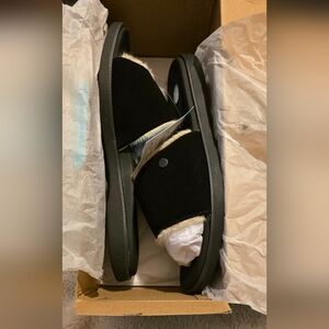 NIB REEF Size 10 Leather & Faux Shearling Lined